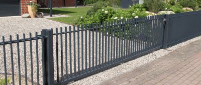 Metal Fence Construction in Kansas City, MO