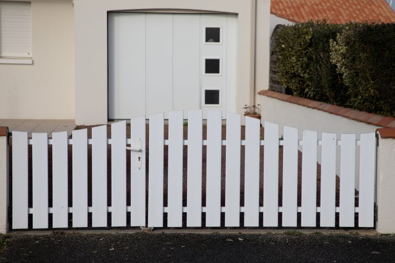 White Pvc Fence Installation in St Louis, MO